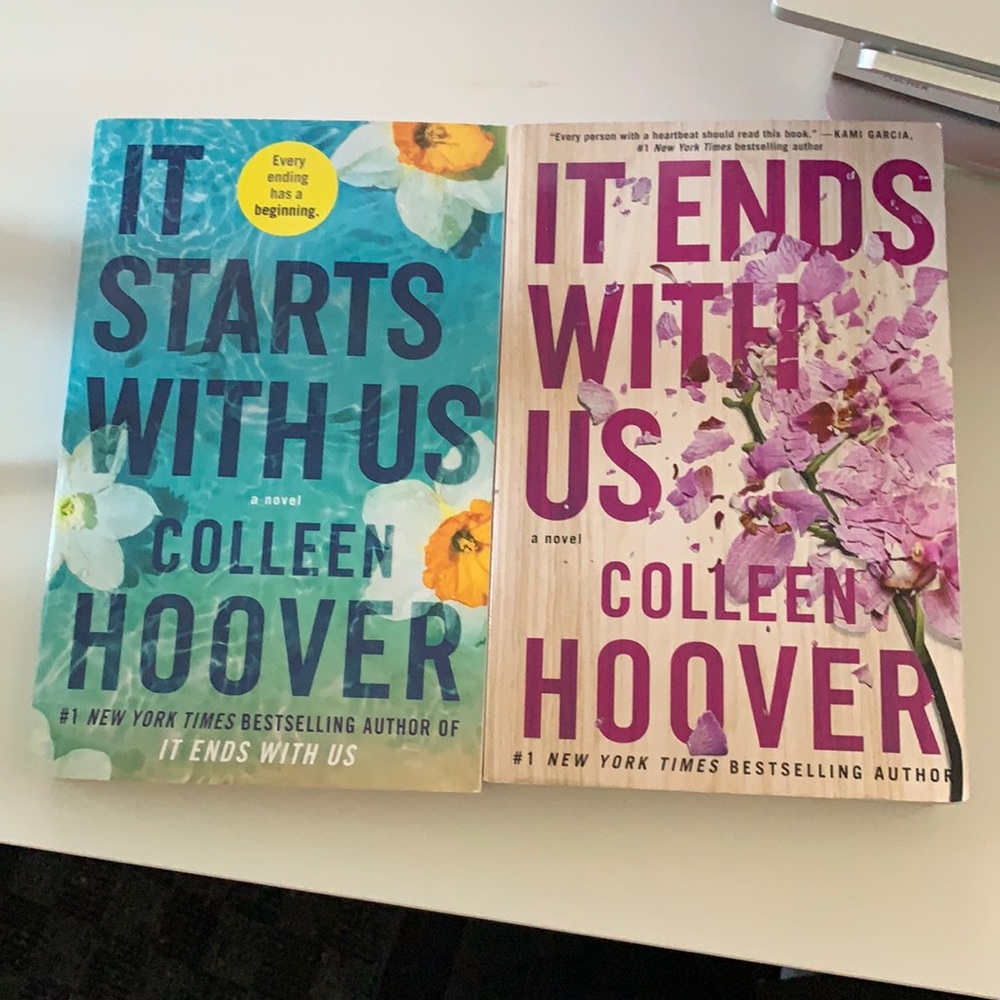 Paperback Book Set - It Starts With Us (Turquoise) & It Ends With Us (Pink)